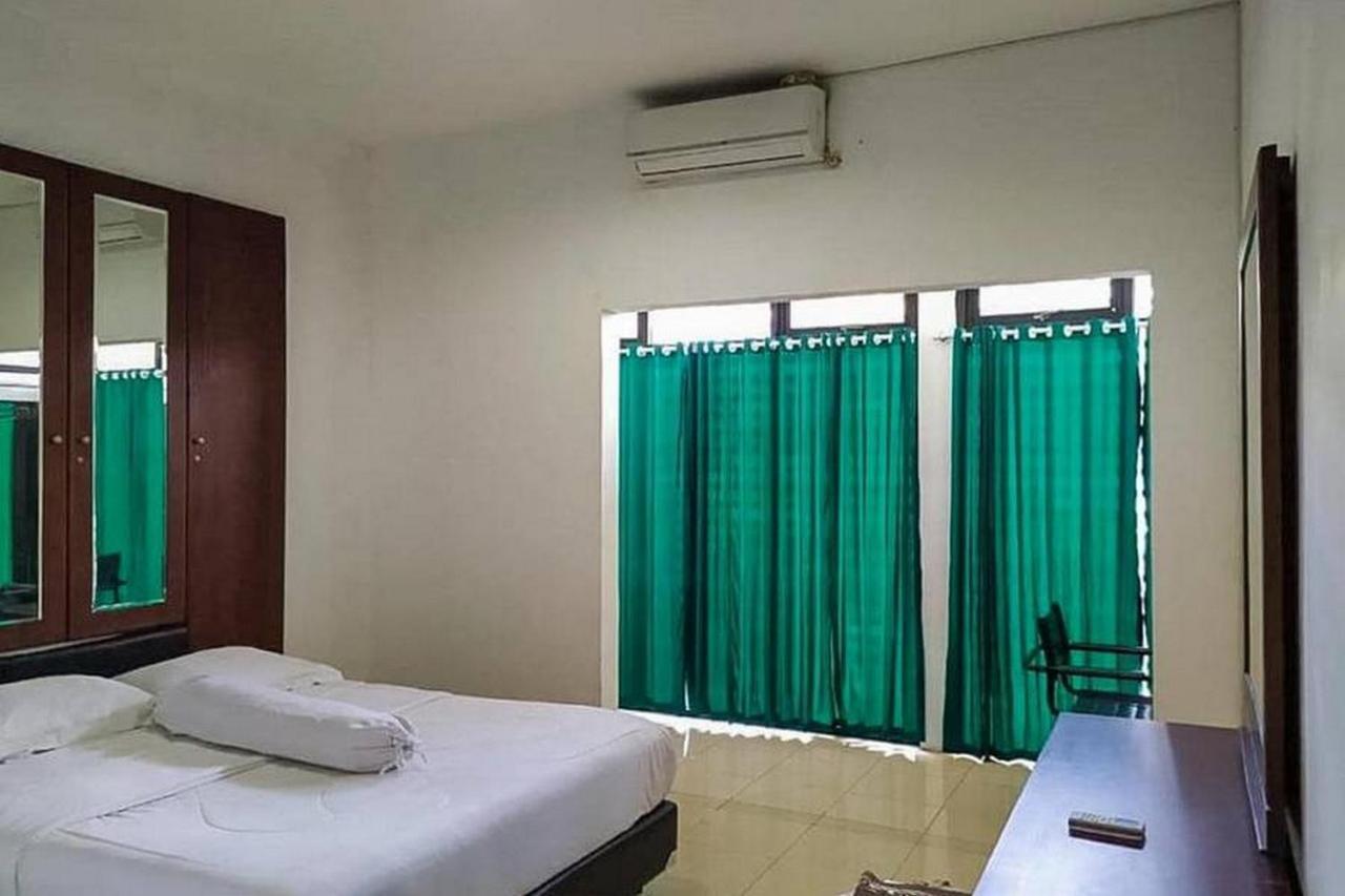 Graha HT Sumantri RedPartner Hotel Tasikmalaya Bagian luar foto